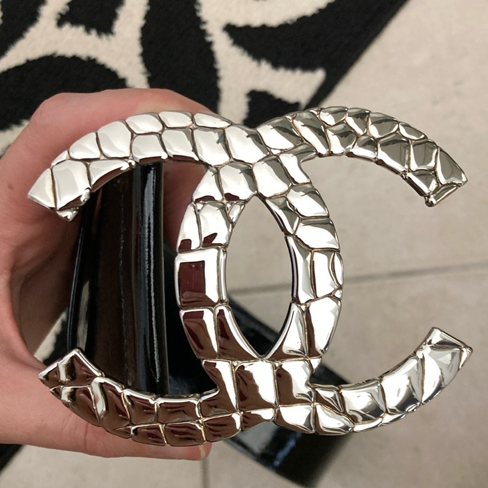 Wide Chanel belt - Picture 7 of 17
